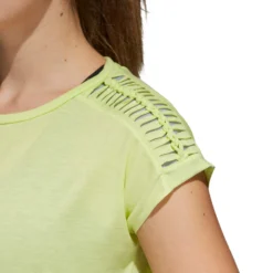 T-shirt Adidas Melbourne Tee Women Semi Frozen Yellow/Chalk Blue -Tennis Soldes Boutique ce0399 app on model detail 2 white